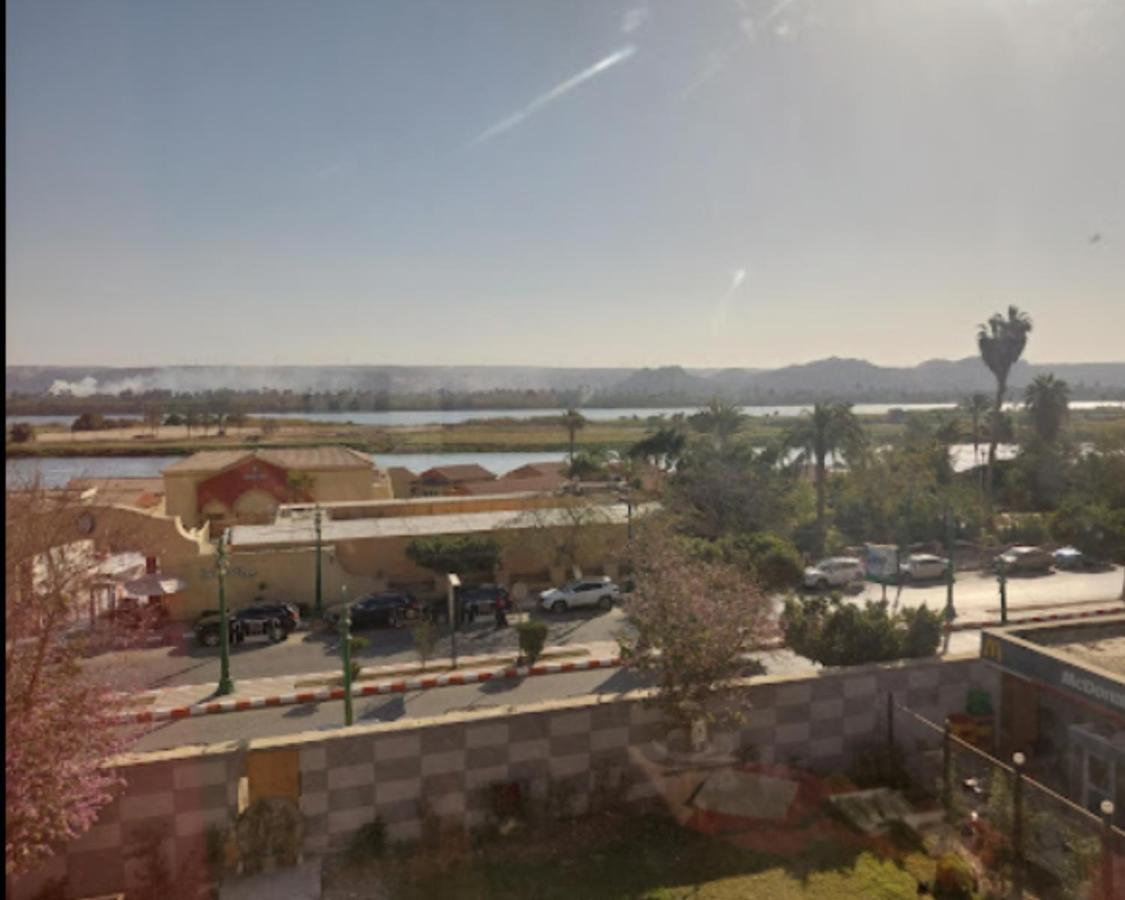 אל מיניה King Akhenaton Hotel מראה חיצוני תמונה