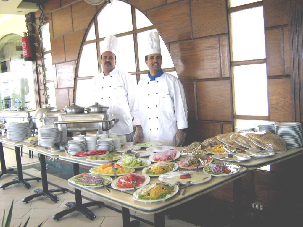 אל מיניה King Akhenaton Hotel מראה חיצוני תמונה